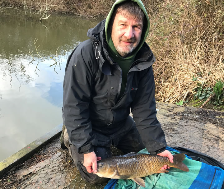 Steve with the biggest carp in his winning bag