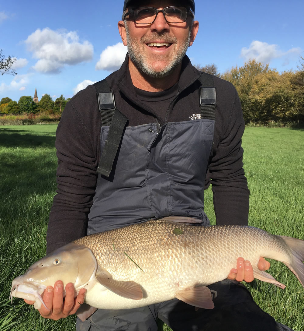 Colin with his new British Record Barbel